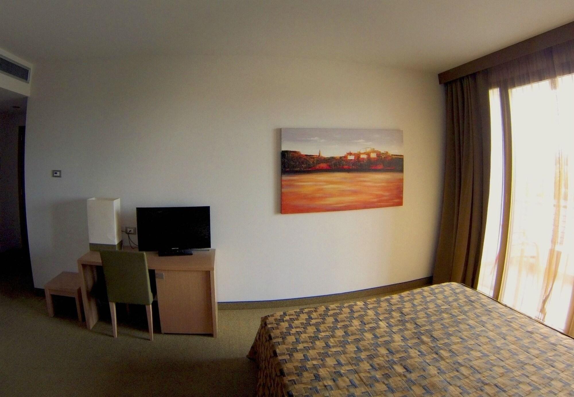 Castelmartini Wellness & Business Hotel Larciano Buitenkant foto