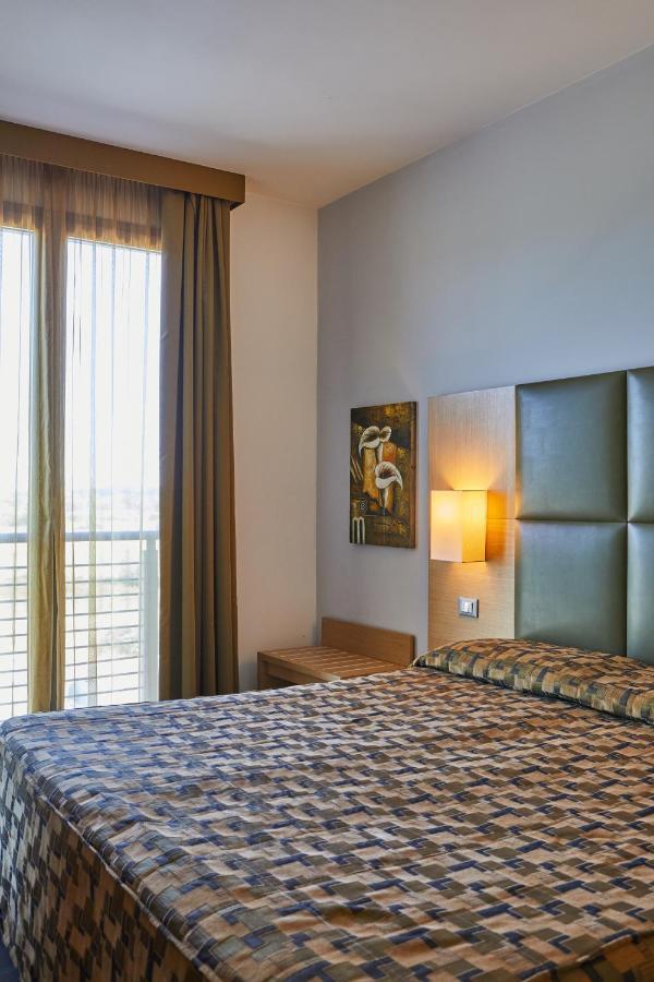 Castelmartini Wellness & Business Hotel Larciano Buitenkant foto