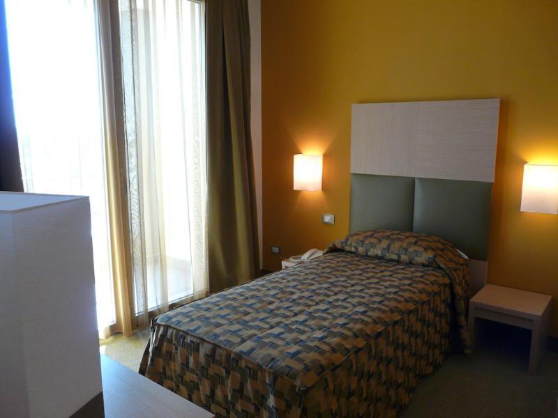 Castelmartini Wellness & Business Hotel Larciano Buitenkant foto