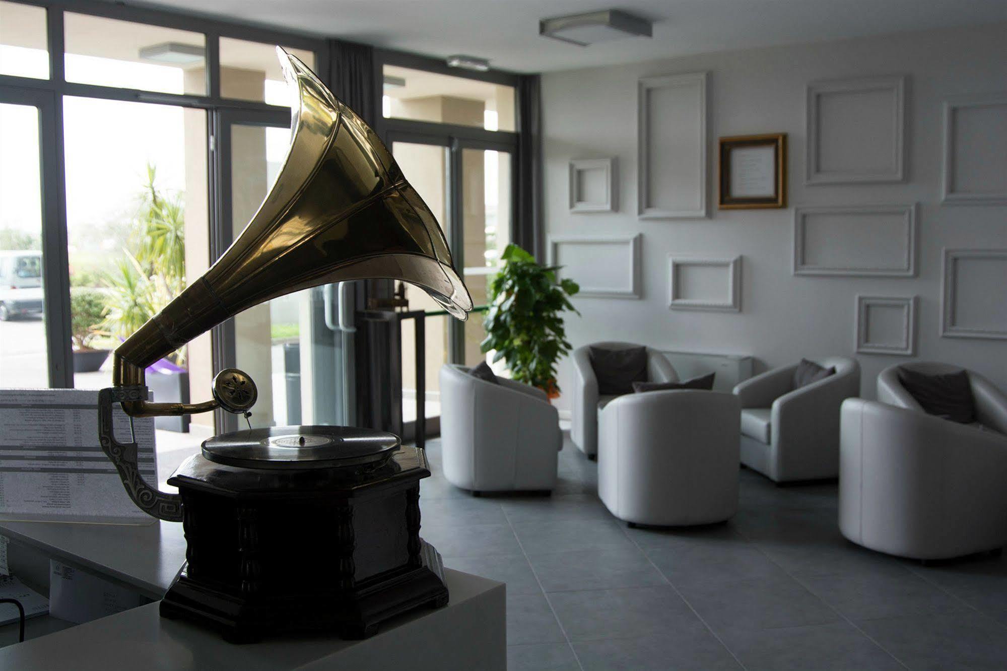 Castelmartini Wellness & Business Hotel Larciano Buitenkant foto