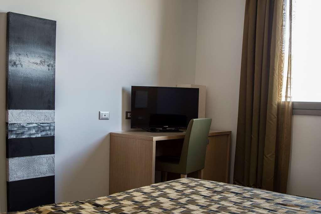 Castelmartini Wellness & Business Hotel Larciano Kamer foto